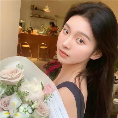 等爱的女神